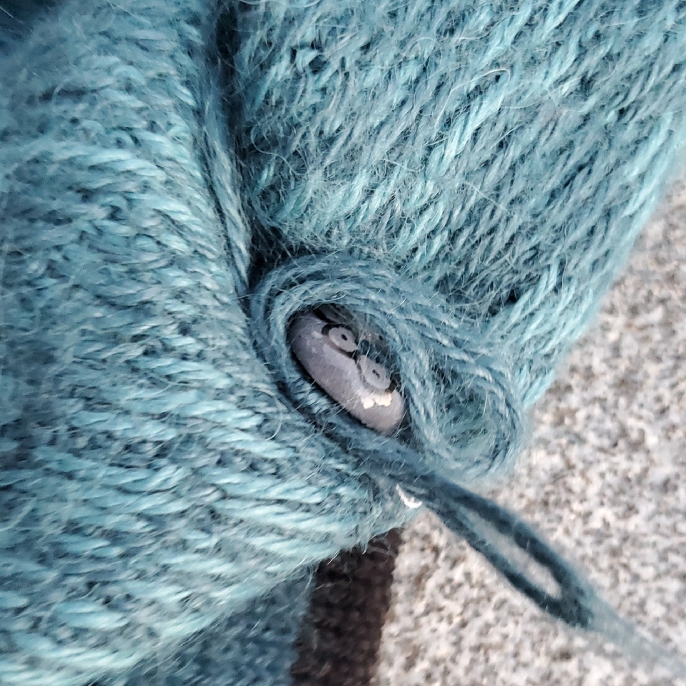Alpaca Imports Hand Made Snowflake Patterned Button-Up Cardigan Medium - Picture 12 of 12
